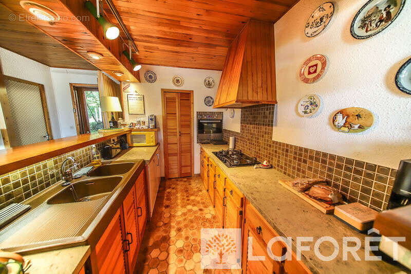 ** maison type 7 - saint sauveur - 7 pièces - photo 6