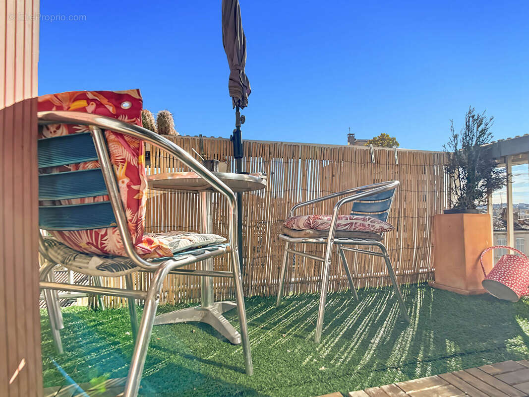 Appartement à MARSEILLE-4E