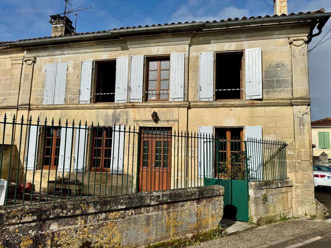 Maison à CHERVES-RICHEMONT
