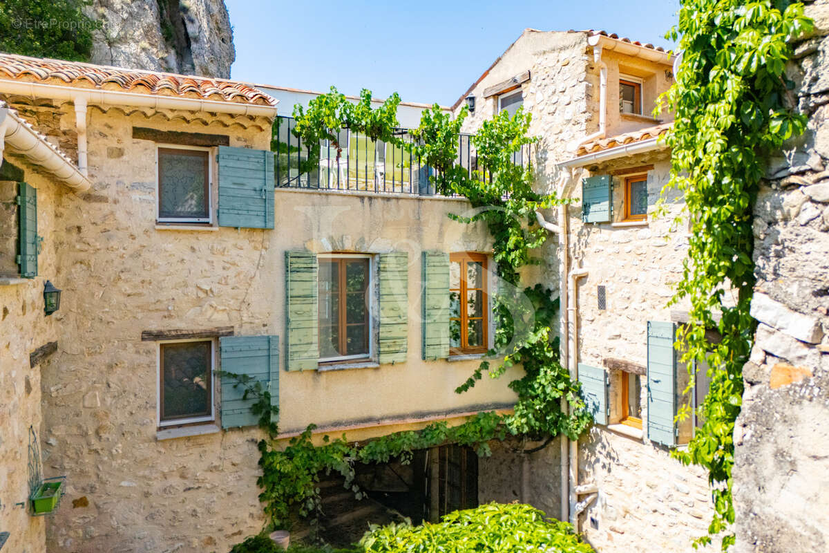 Maison à PIERRELONGUE