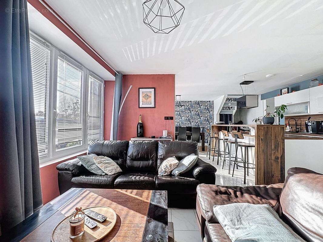 Maison à LE TRONCHET