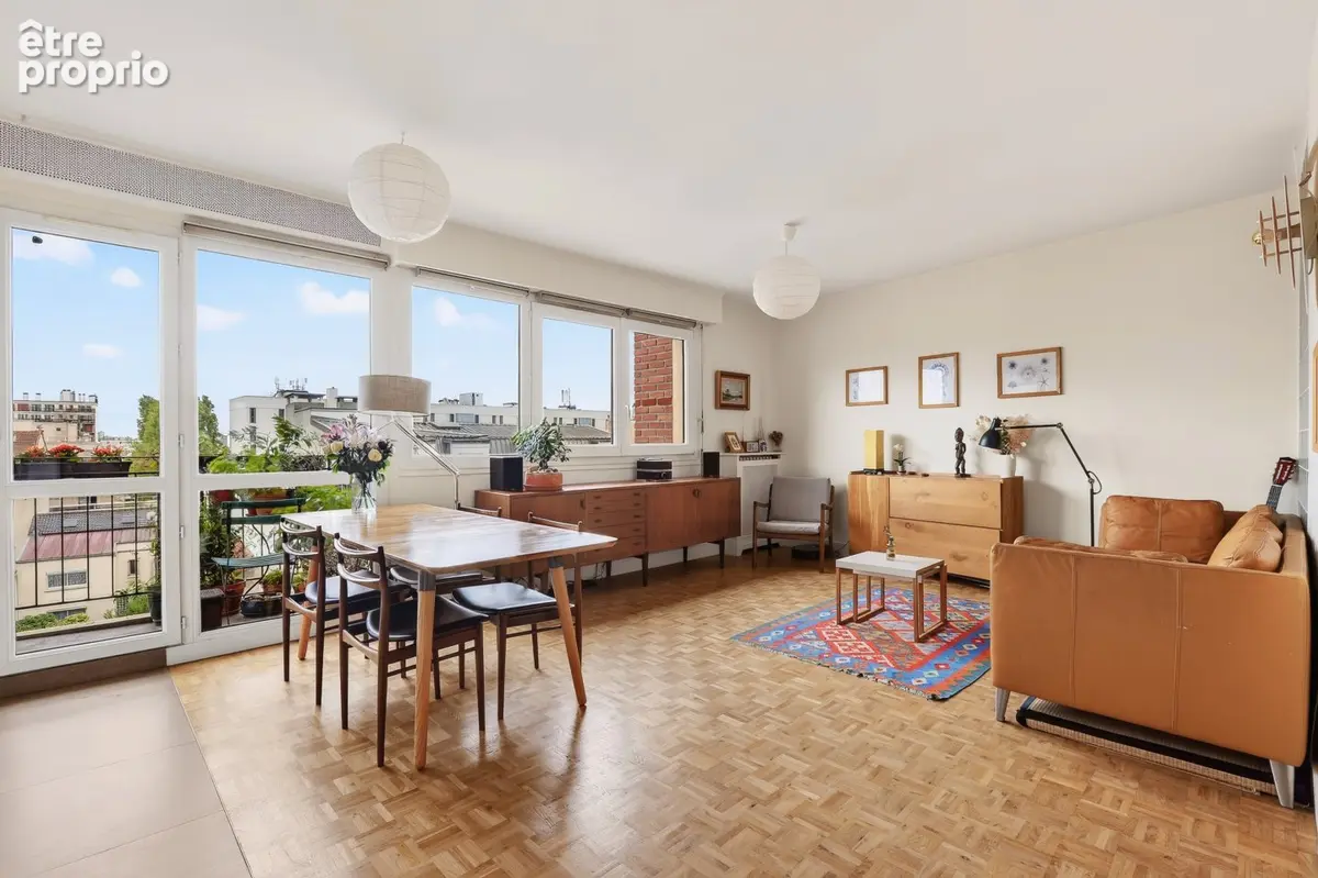 Appartement à LES LILAS