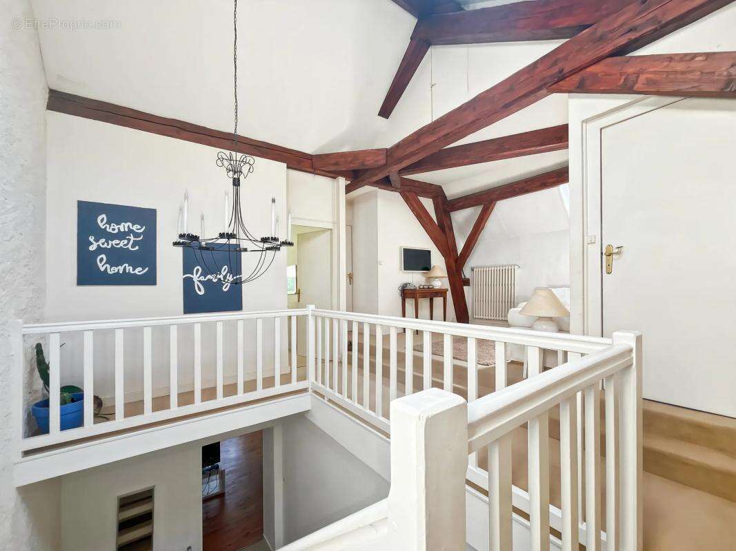 Maison à DIVONNE-LES-BAINS