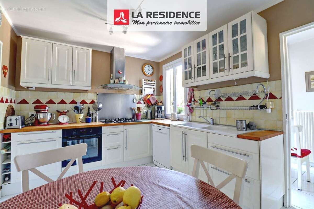 Maison à VERNEUIL-SUR-SEINE