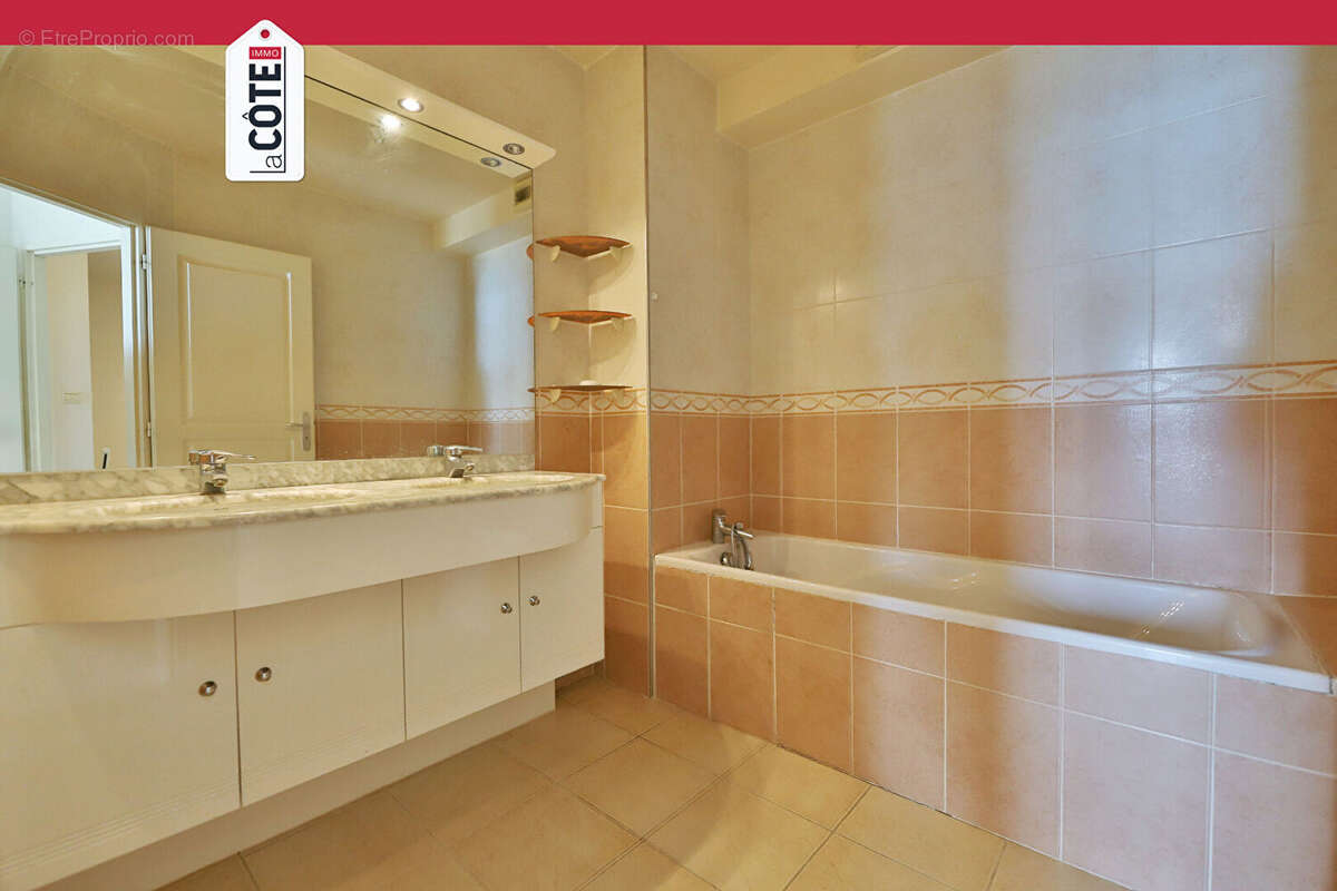 Appartement à CARRY-LE-ROUET