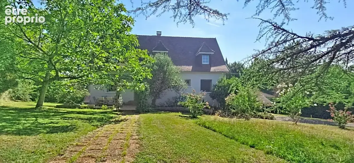 Maison Individuelle  sur sous-sol, de type 5, avec piscine, sur un terrain arboré et clos de 1750 m² - photo 2