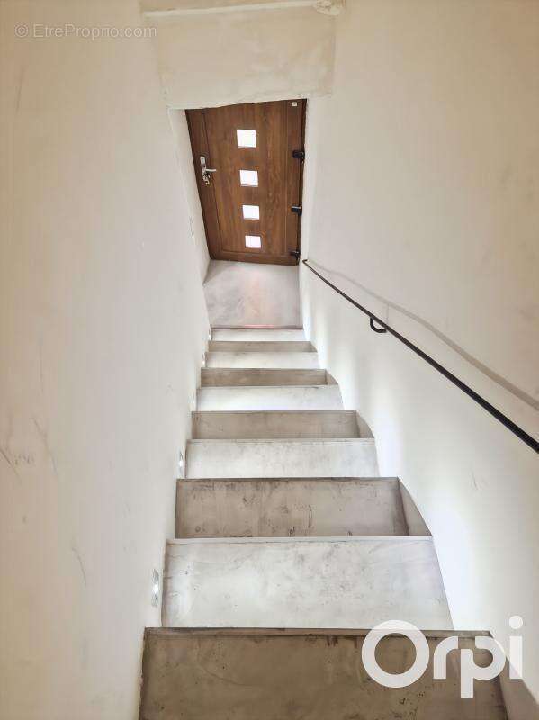 Maison à PONT-SAINT-ESPRIT