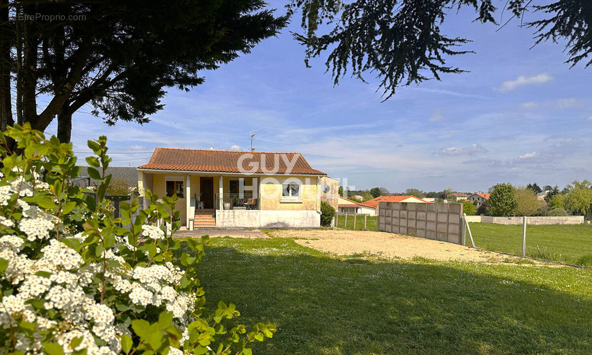 Maison à JAUNAY-CLAN