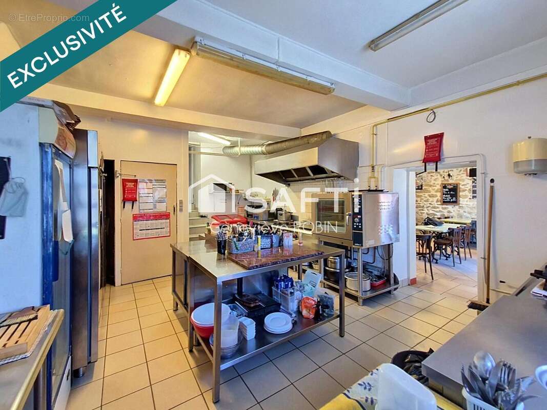Commerce 256 m² à Vaugneray  - photo 6