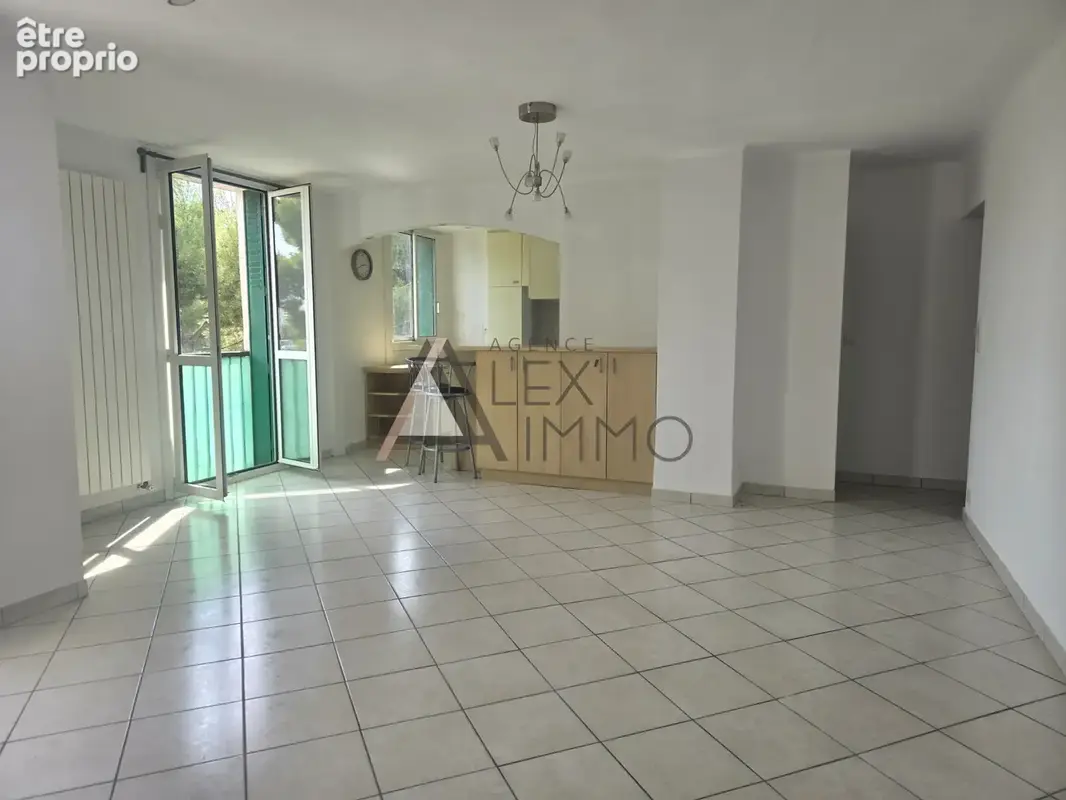Appartement 3/4 pièces - 65,37 m2 - Marseille 12ème - 180.000 € - photo 9