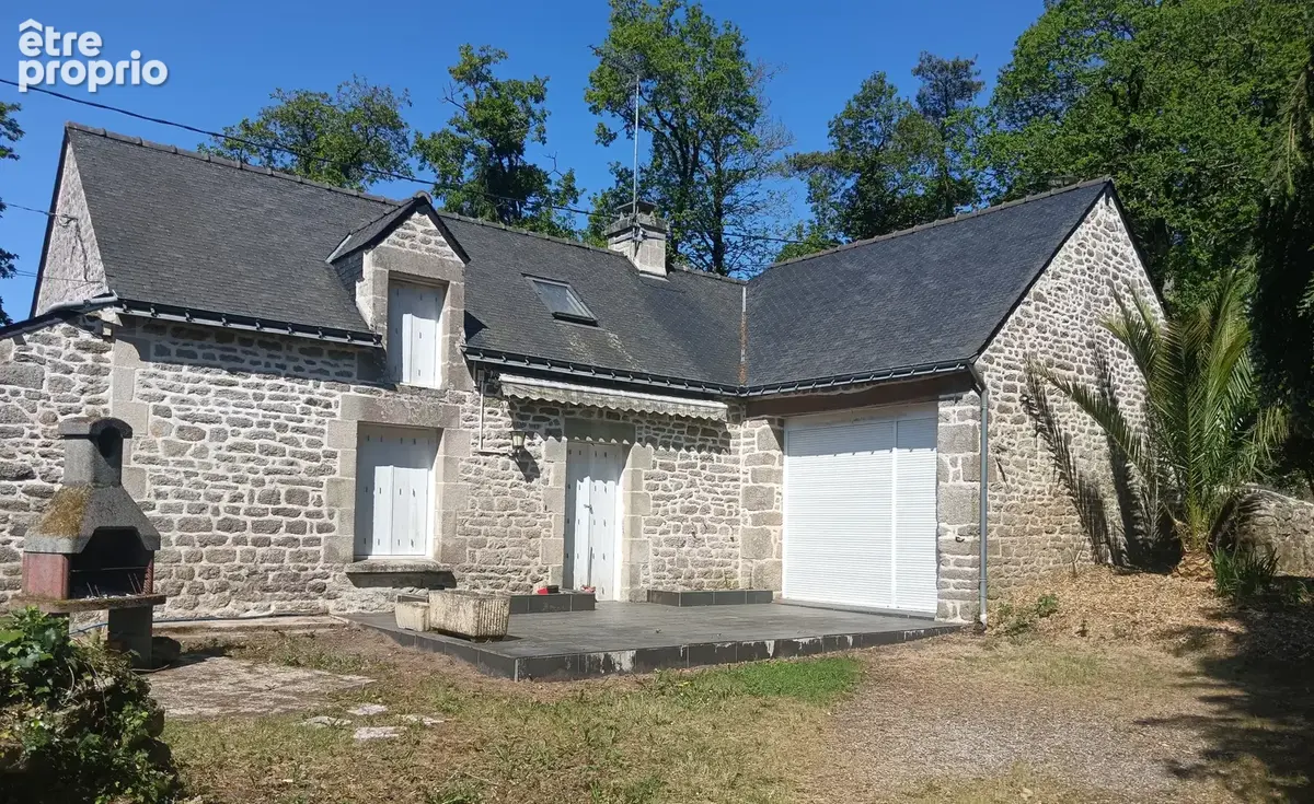 Ensemble en pierres en campagne - photo 26