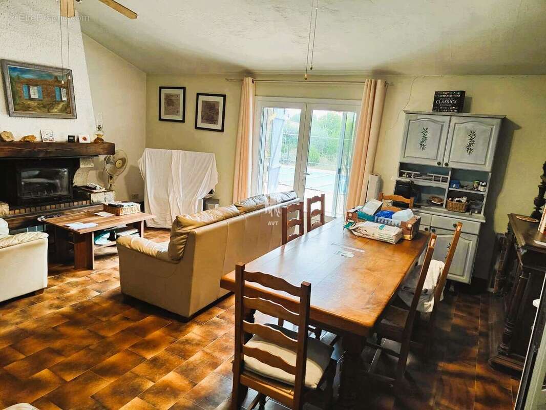 Maison à FIGANIERES