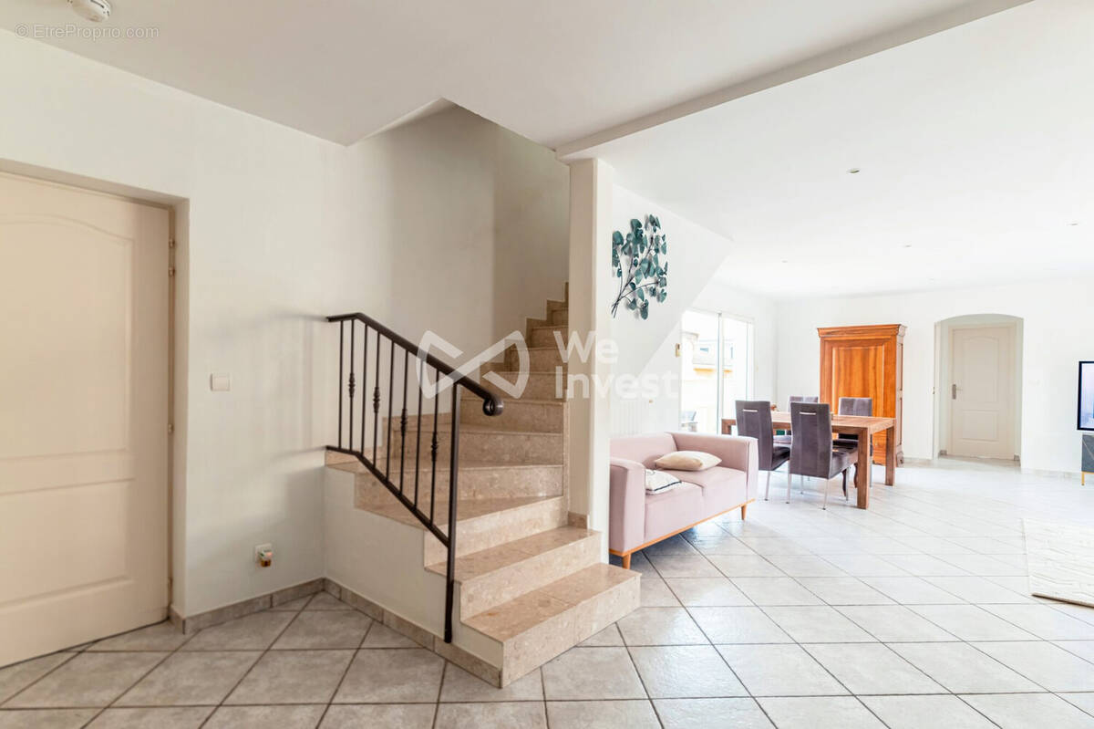 Maison à SAINT-LAURENT-DE-MURE