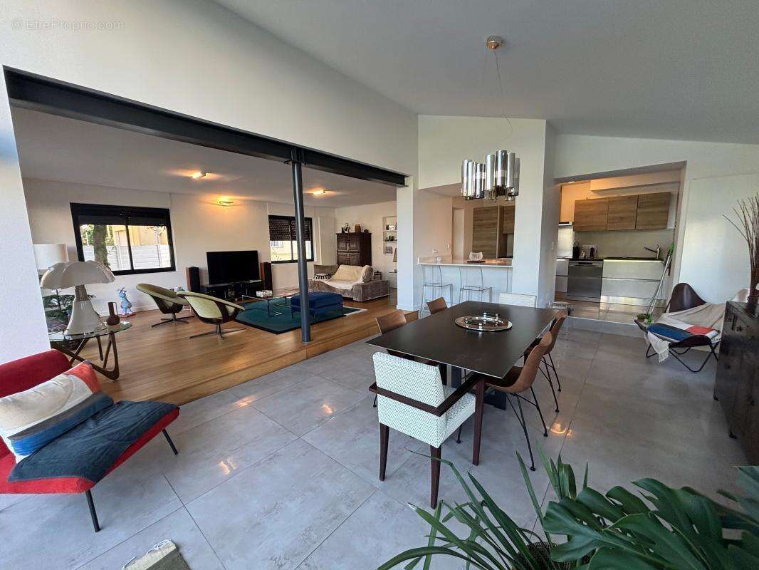 Pau Trespoey, villa à vendre - 220m² - 4 chambres, bureau, garage, buanderie et piscine - photo 12