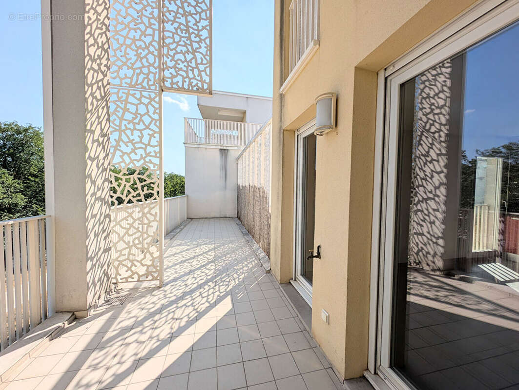 T3 en duplex -  Grande terrasse - Box - Gennevilliers - photo 9