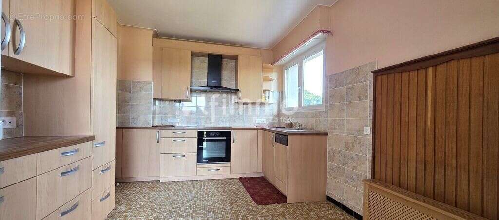 Maison familiale 190 m² – 13,63 ares constructibles – Triple gar - photo 7