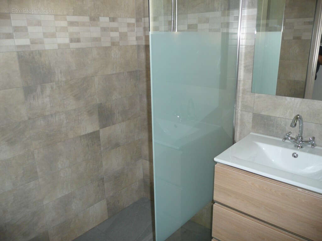 Maison à SAINT-LAURENT-DE-CERDANS