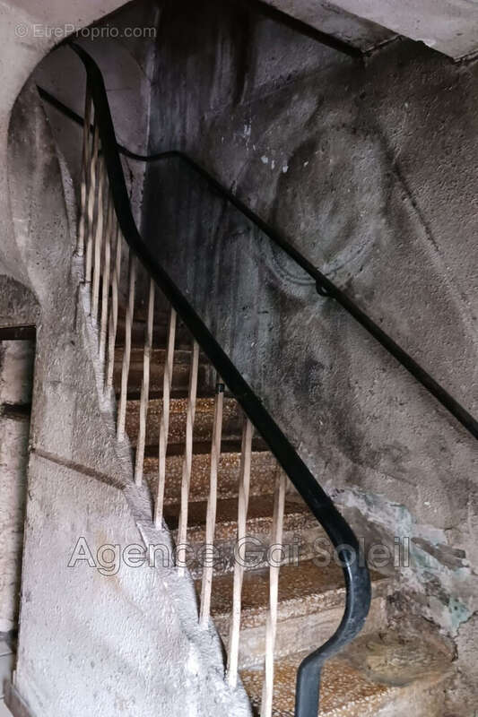 Maison à NISSAN-LEZ-ENSERUNE