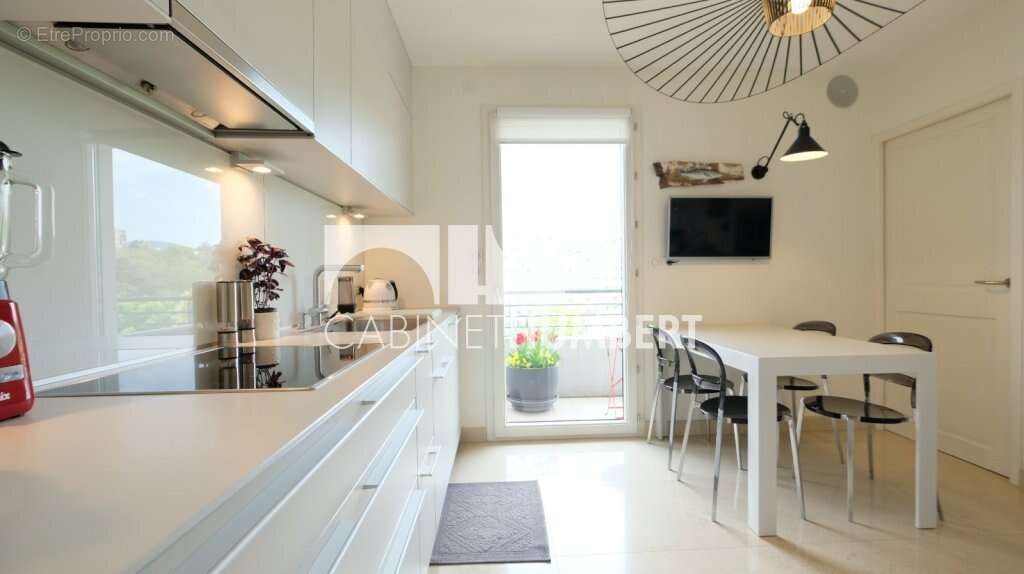 Appartement à SAINT-ETIENNE