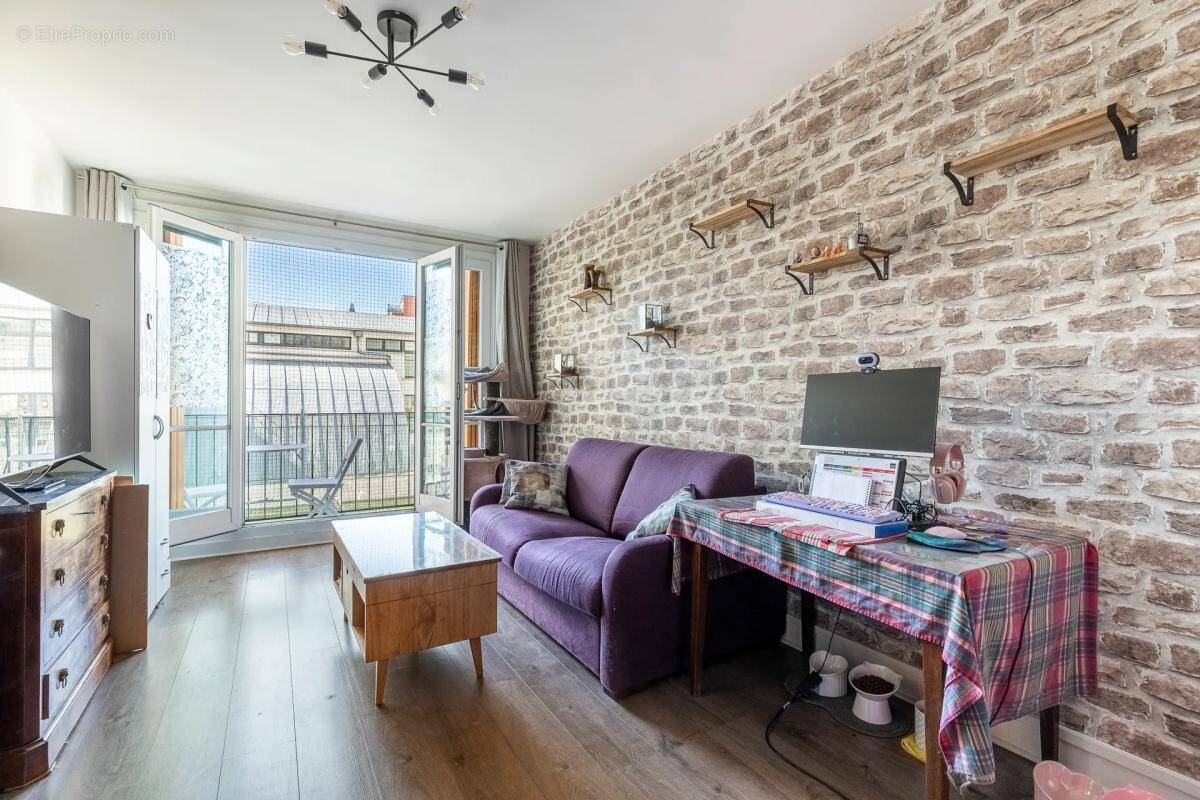 Appartement à PARIS-20E