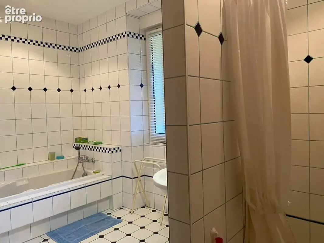 Appartement en rez de chaussée sur les hauteurs de Salins -Les-Bains - photo 10