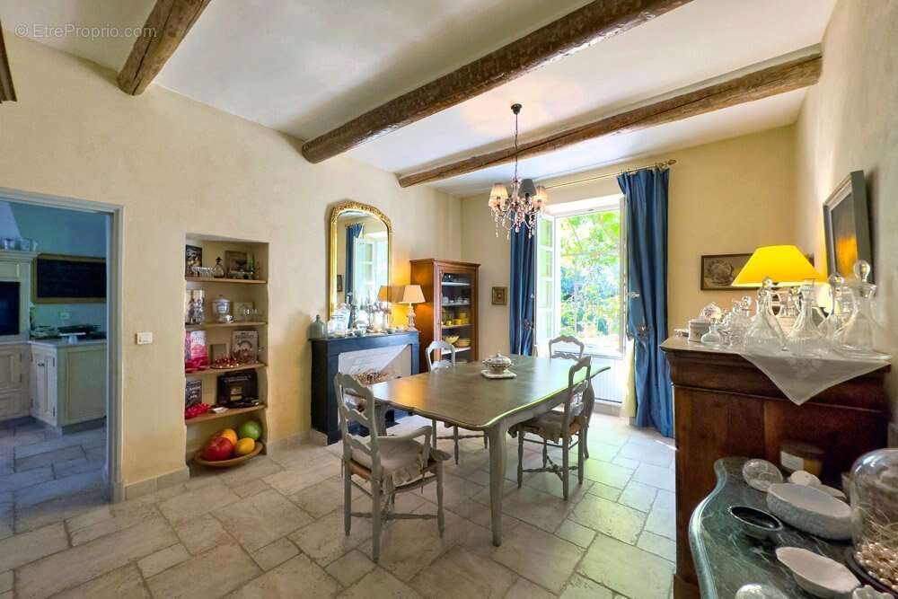 Maison à VAISON-LA-ROMAINE