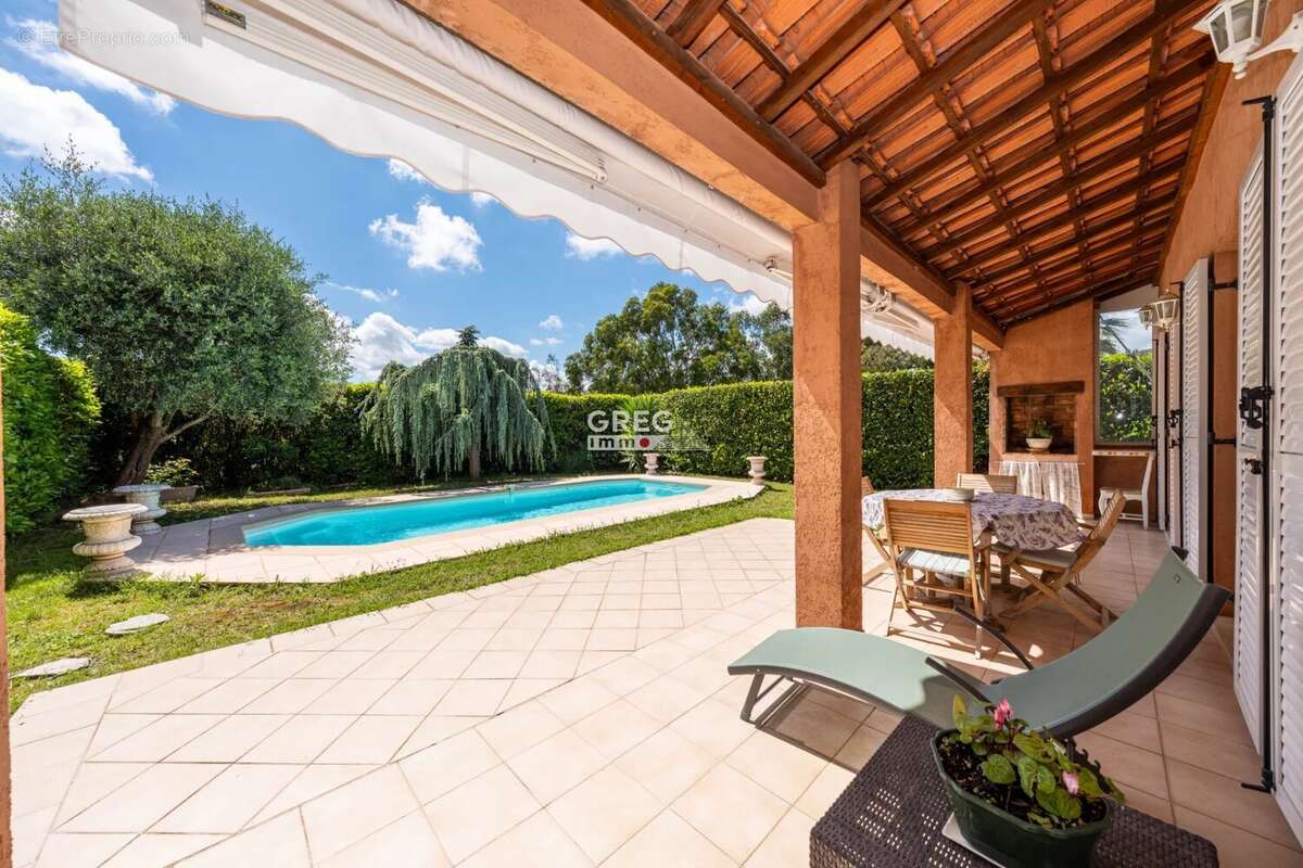 Maison à VILLENEUVE-LOUBET