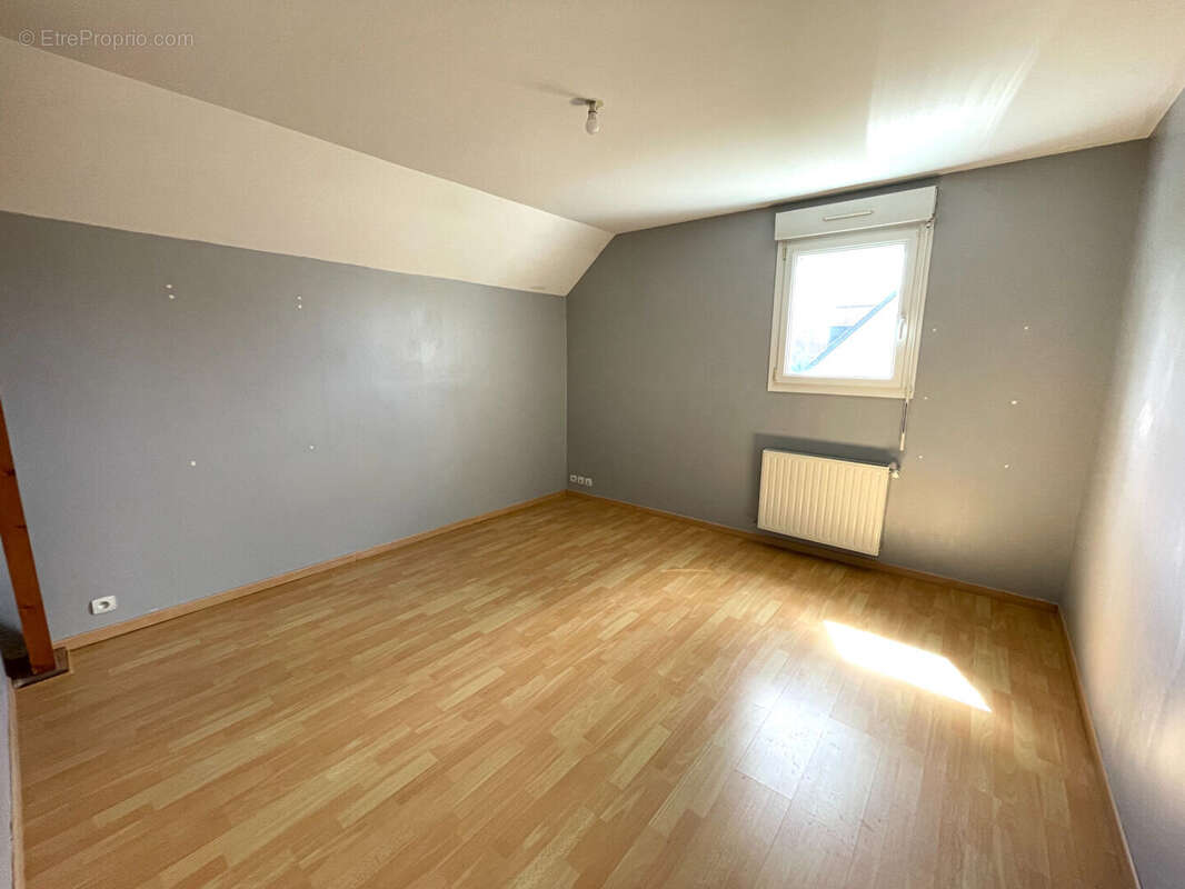 A vendre - maison soliers - photo 9