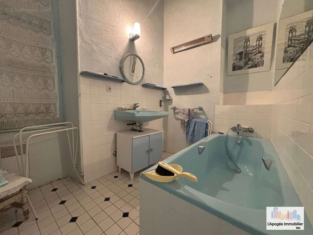Appartement à UZES