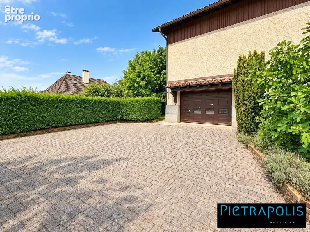 Maison 7 pièces 195 m² à vendre à Arnas (69400) - photo 3