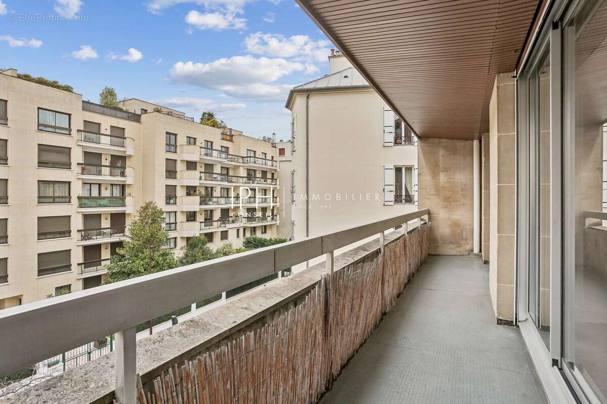 Appartement à NEUILLY-SUR-SEINE