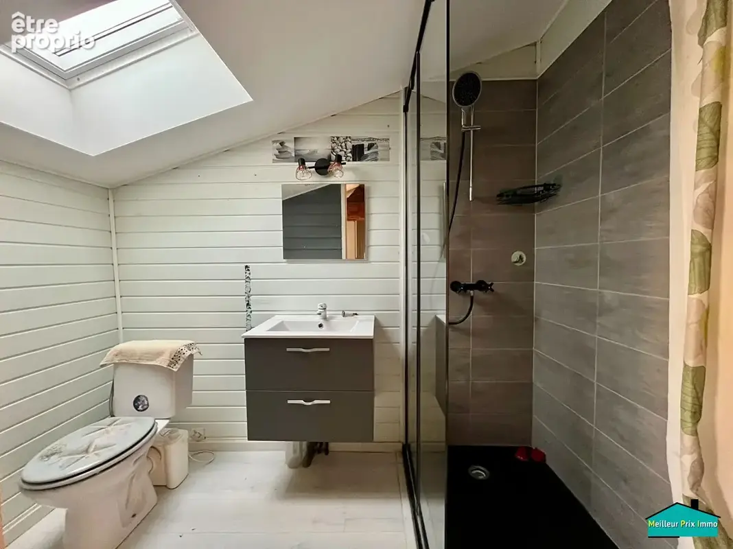 Maison avec deux chambres, un jardin clos et du charme ! - photo 4