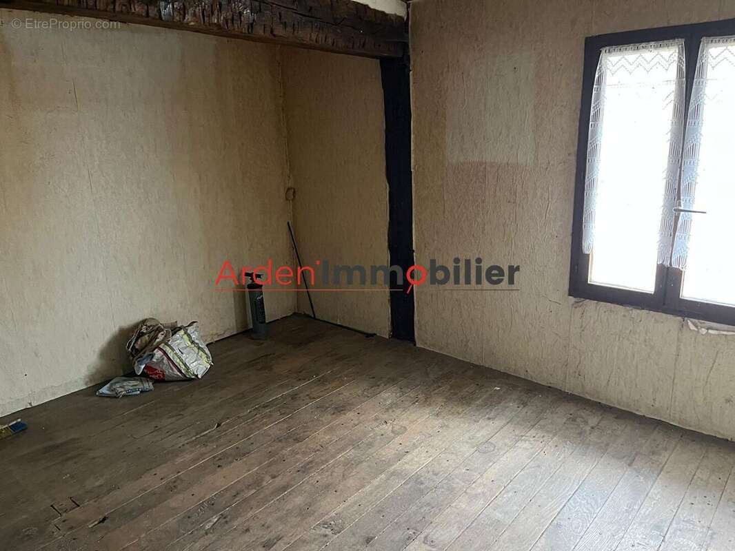 Maison à CHAUMONT-PORCIEN