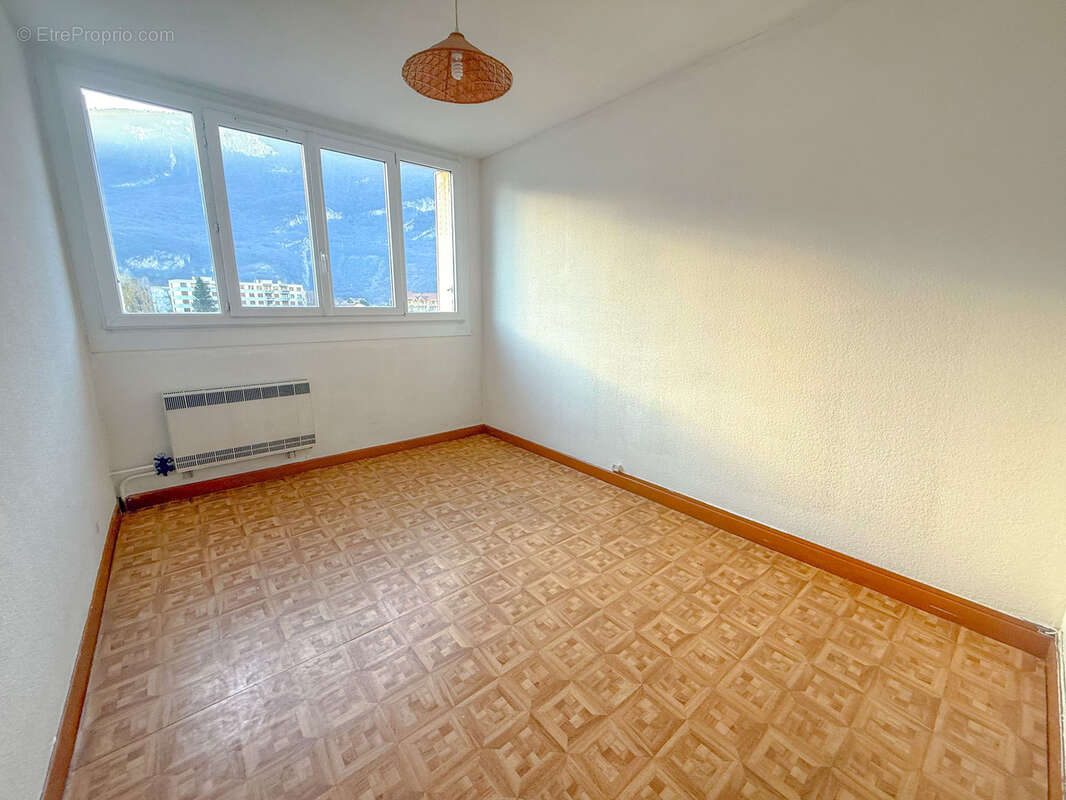 Appartement à FONTAINE