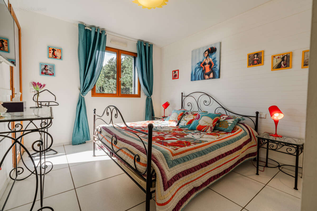 Maison à LES ANGLES