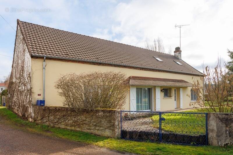 Maison à SAINT-AGNAN