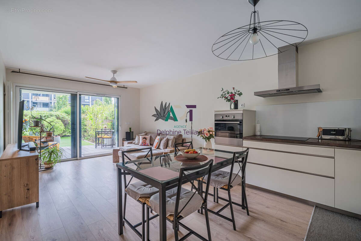 Appartement à MEYLAN