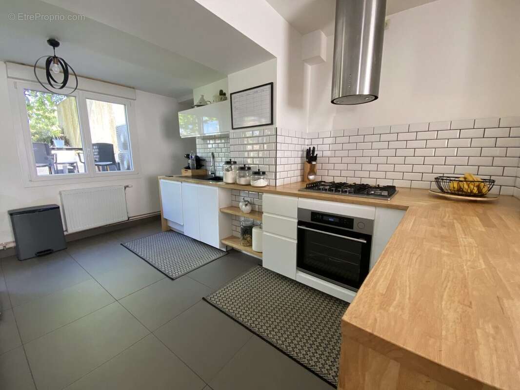 Commerce à BARBECHAT