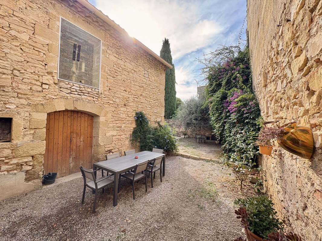Maison à VERGEZE
