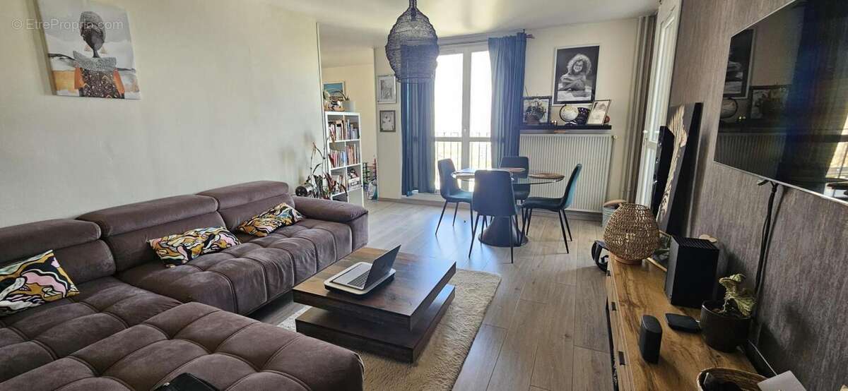 Appartement à CHENOVE