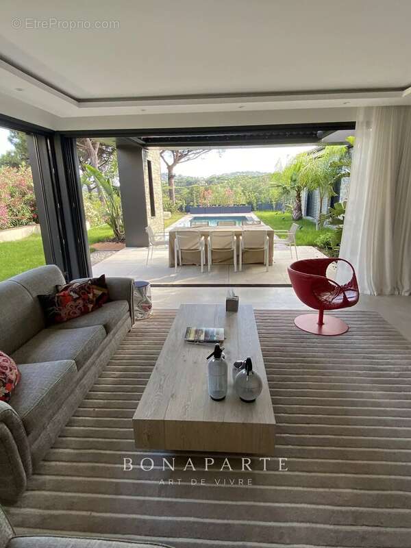 Sainte-maxime - jolie villa contemporaine de 230m² - a pieds de la plage de la nartelle - photo 2