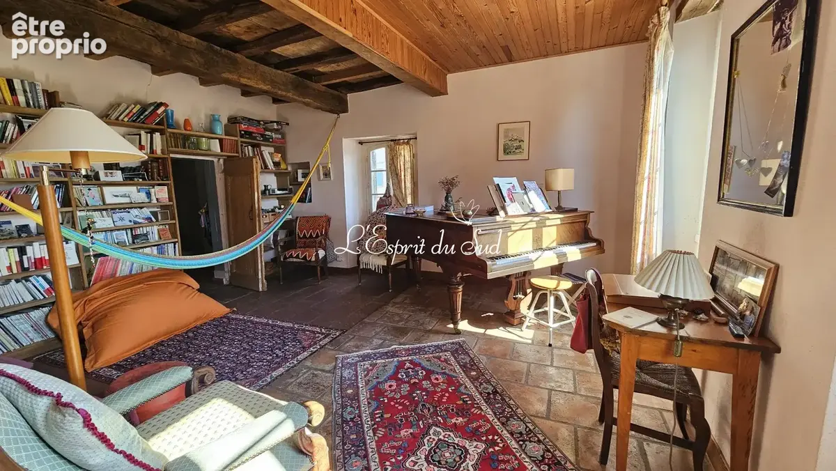 Maison 340 m² à Grazac  - photo 6