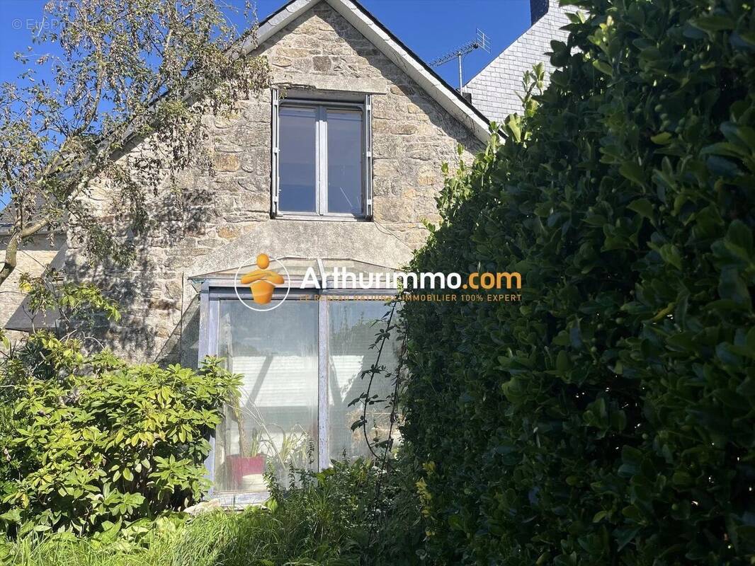 Maison à SAINT-EVARZEC