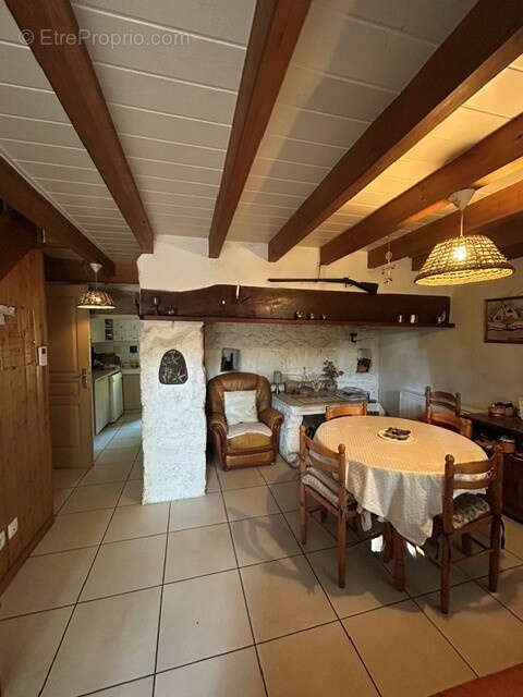 Propriété en Pierre 90m2 avec dépendances à VANOSC - photo 4