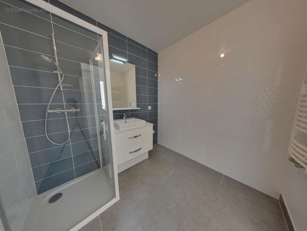 Superbe appartement de 2 pièces + cuisine récent avec grande terrasse de 18,5 m2 et vue dégagée meylan - photo 7