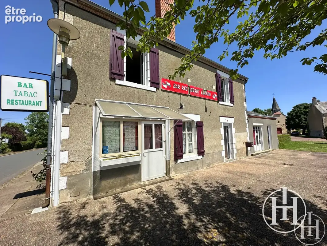 À saisir : petit prix   maison de 208 m2 avec garage, caves et terrains - - photo 1