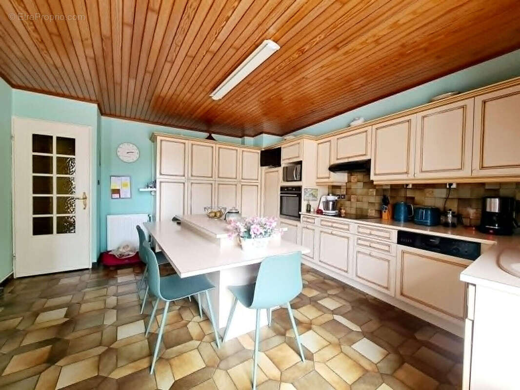 Maison à DONJEUX