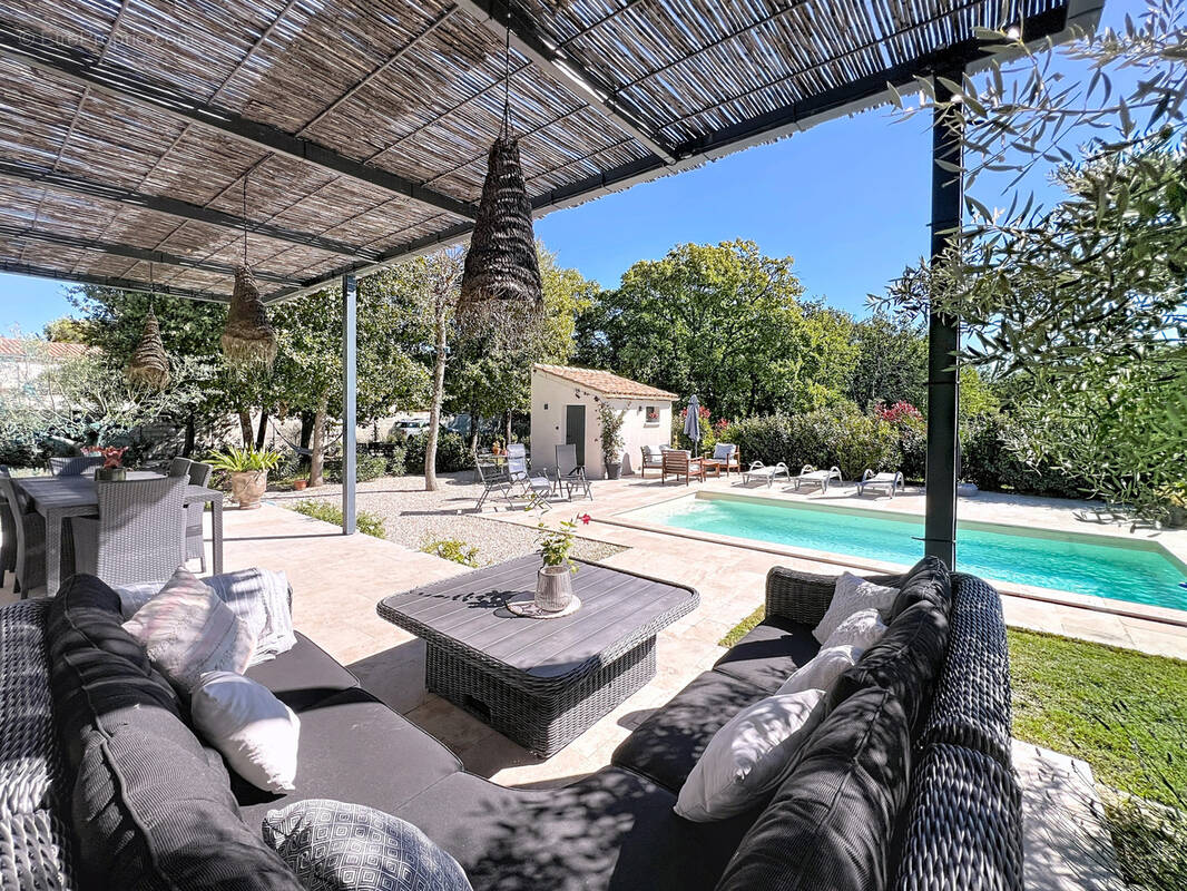 Maison à SAINT-SATURNIN-LES-APT