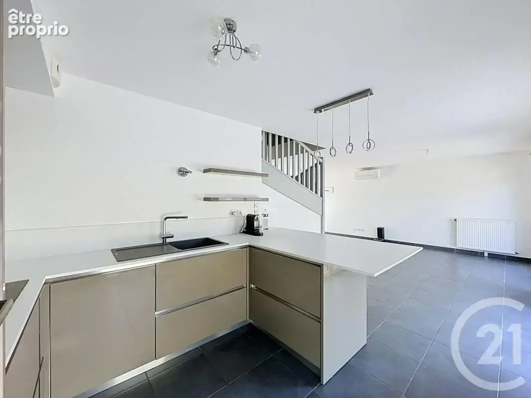 Maison 6 pièces 120 m² à vendre à Chassieu (69680) - photo 14