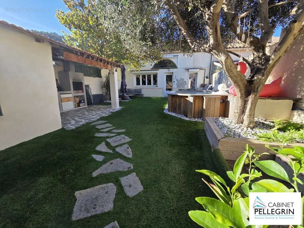 Maison à MARSEILLE-9E